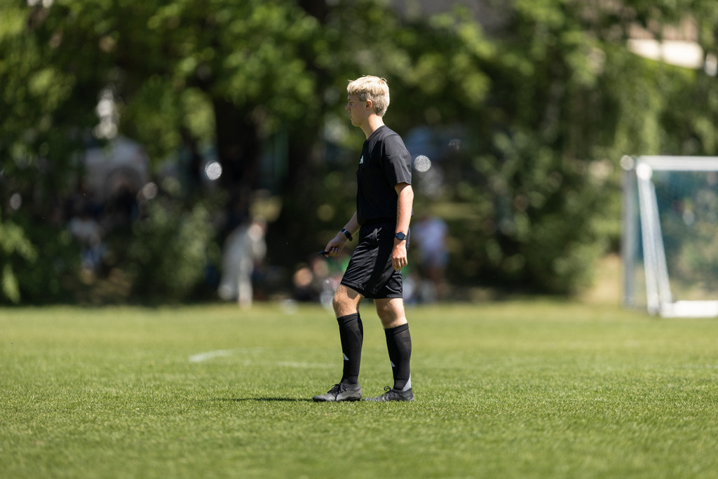 Fußball I Männer I 40. Pfingscup Hollage I 13294 | realhellocedii - Realisiert mit Pictrs.com