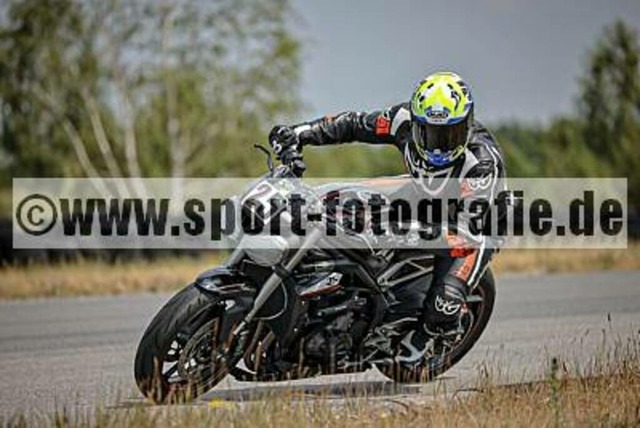 pube3825 | Professionelle Fotos von Sportveranstaltungen, aber auch Hochzeiten und anderen Events. - Realisiert mit Pictrs.com