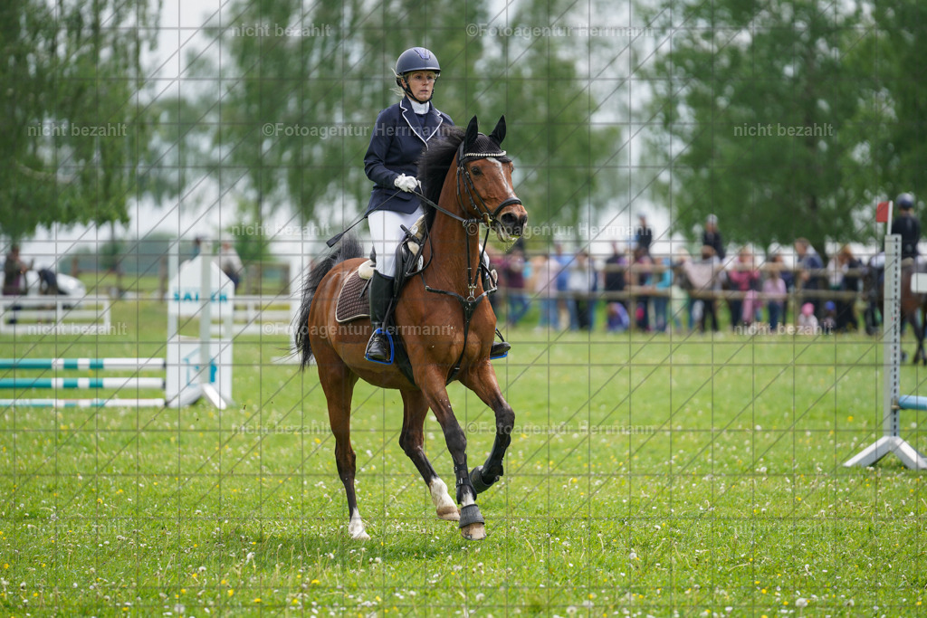 20240509-FAH02375 | Turnierbilder der Turnierfotografen Bayern, Pferdesport Fotografie, Reitsportbilder, Turnier Landberg am Lech, Turnierbilder bayern, Fotoagentur Herrmann