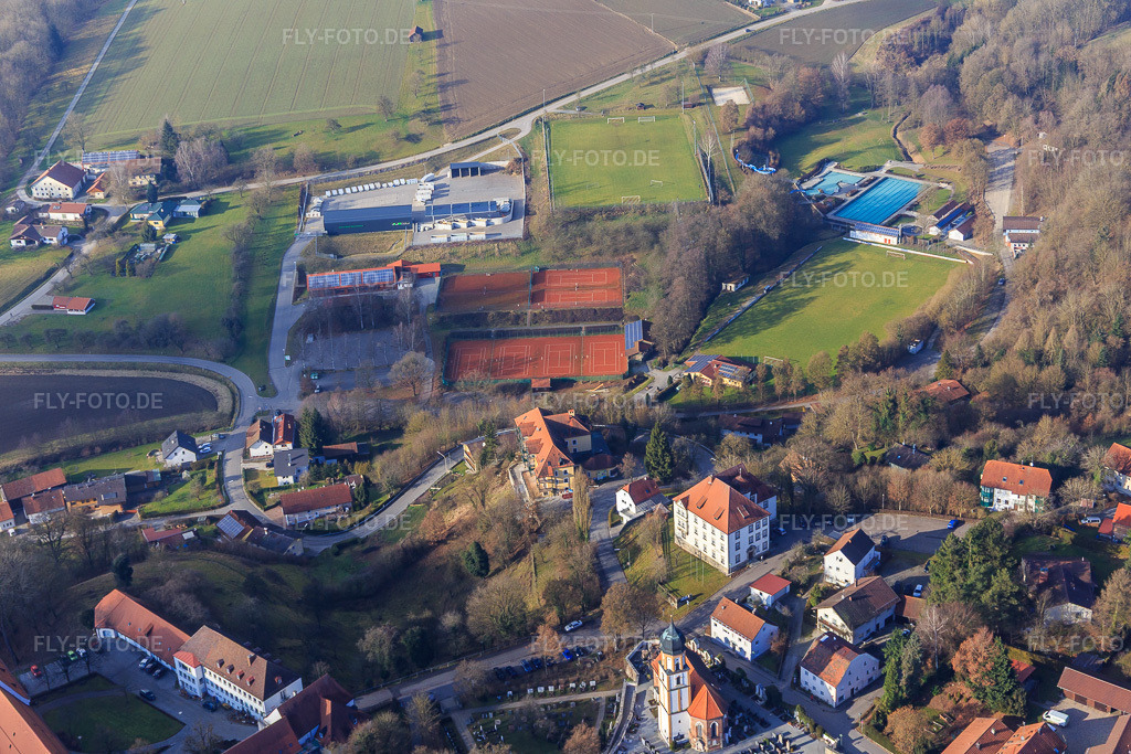 Luftbild: Schloßberg im Ortsteil Bad Griesbach in  Rottal in Bad Griesbach im Rottal im Bundesland Bayern in Deutschland. Foto: IMG_096015.jpg vom 29.12.2016 durch Werner Riehm/FLY-FOTO.de