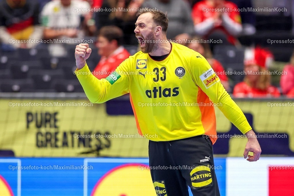 EHF22012601059 | 22.01.2026, Handball, Men's EHF EURO 2026, Deutschland - Portugal, Jyske Bank Boxen in Herning, Dänemark, Main Round:  Andreas Wolff (Germany #33) jubelnd