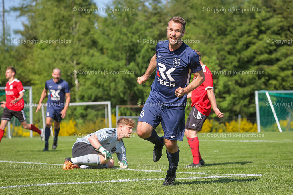 BQ3I2836 | 27.05.2023; Gruppenliga Gi/Mr.; Rasenplatz Eiershausen; SG Eschenburg - FSV Schröck; Ergebnis: 5:1 (2:1)