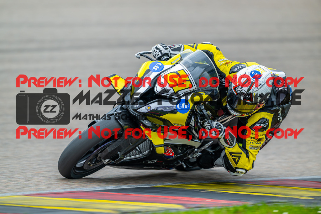 MaZZes_FotoMatrix_240504_6007705_3447 | STK1000