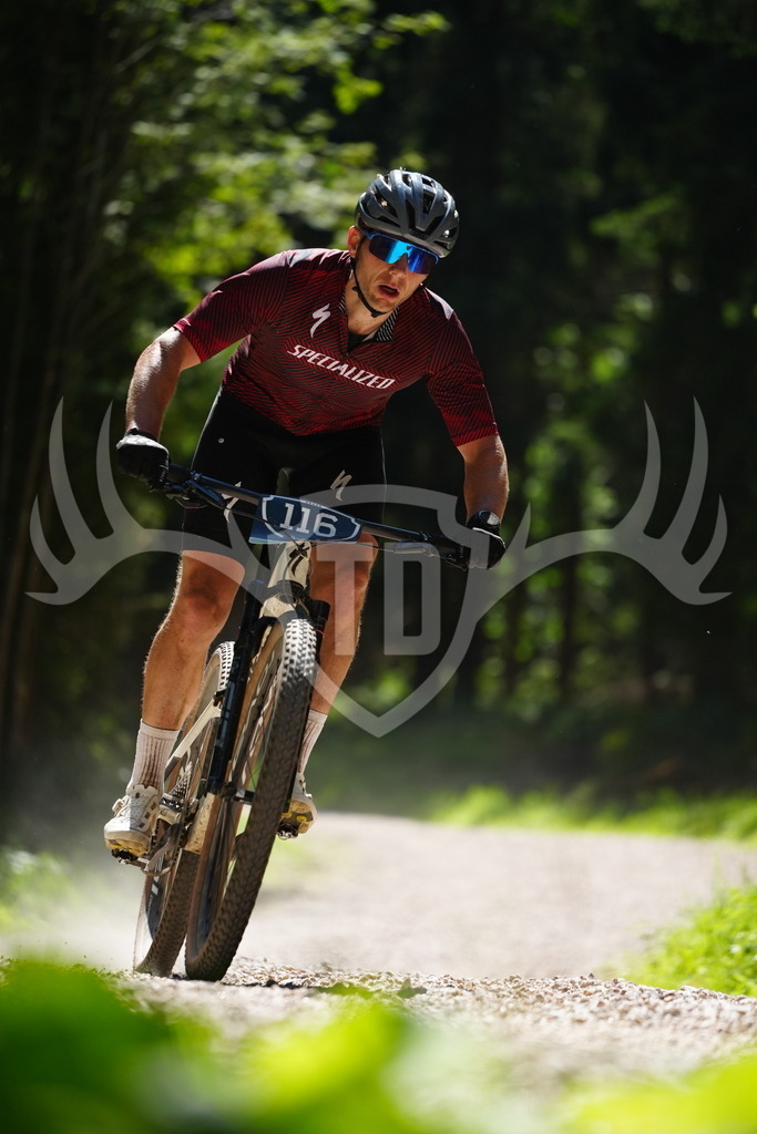 FC102322 | Fotogalerie der Treibjagd im Dunkelwald - Dein MTB Etappenrennen im Erzgebirge - Realisiert mit Pictrs.com