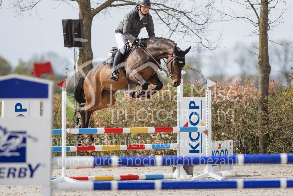 230425_Lemwerder_SprPf-A2St-232 | Deine schönsten Turniermomente als professionelle Fotos! Entdecke hochwertige Pferdesport-Fotografie im Online-Shop. Jetzt Fotos finden & bestellen!