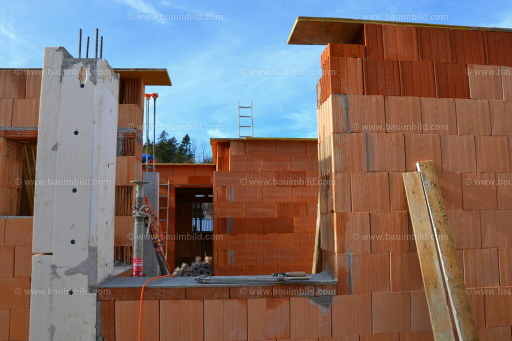 bib-lg07-mauerarbeiten-0174 | Nach LV-Leistungsgruppen sortierte Detailfotos über den Bau eines Hauses. Alle Hausbau-Bilder direkt vom Urheber und Autor der Website Haus-Selber-Bauen.com