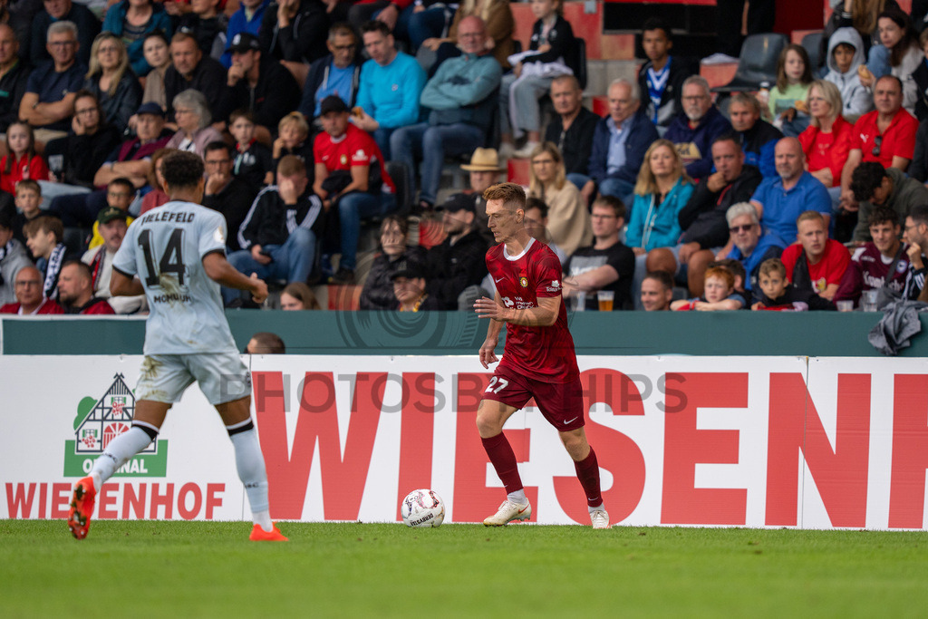 SG Sonnenhof Großaspach vs. Arminia Bielefeld, Fussball, DFB-Pokal, 1. Runde, 22.08.2026 | Loris Maier (SG Sonnenhof Großaspach, #27),SG Sonnenhof Großaspach vs. Arminia Bielefeld, Fussball, DFB-Pokal, 1. Runde, 22.08.2026,DFB regulations prohibit any use of photographs as image sequences and/or quasi-video