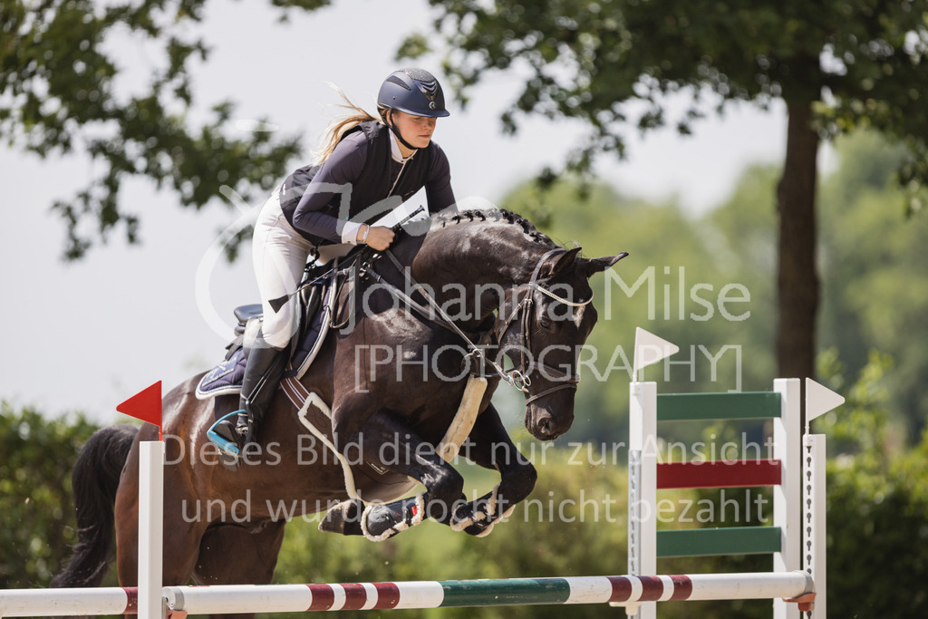 230616_Lemwerder_Springpf-L2-722 | Deine schönsten Turniermomente als professionelle Fotos! Entdecke hochwertige Pferdesport-Fotografie im Online-Shop. Jetzt Fotos finden & bestellen!