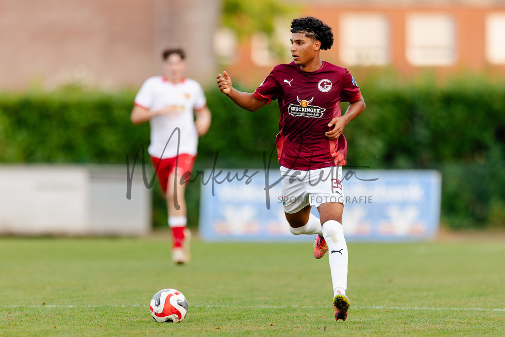 Kreispokal, Saison 2025/2026, 1. Runde: SC Nienberge - 1. FC Gievenbeck | Kreispokal, Saison 2025/2026, 1. Runde, SC Nienberge empfängt 1. FC Gievenbeck an der Sportanlage SC Nienberge in Münster. Foto: sportfotografie.ms | Markus Paletta - Realisiert mit Pictrs.com