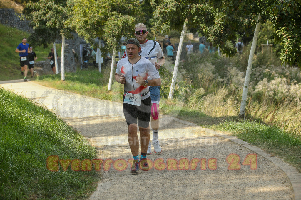 250824_1453_EX1_7905 | Sportfotografie im Rhein-Sieg Kreis, Köln, Bonn, NRW, Rheinland Pfalz, Hessen, etc. Unser Tätigkeitsfeld umfasst den Laufsport vom Volkslauf über den Marathon, Duathlon, Triathon bis zum Ultralauf wie Kölnpfad Ultra oder Schindertrail.