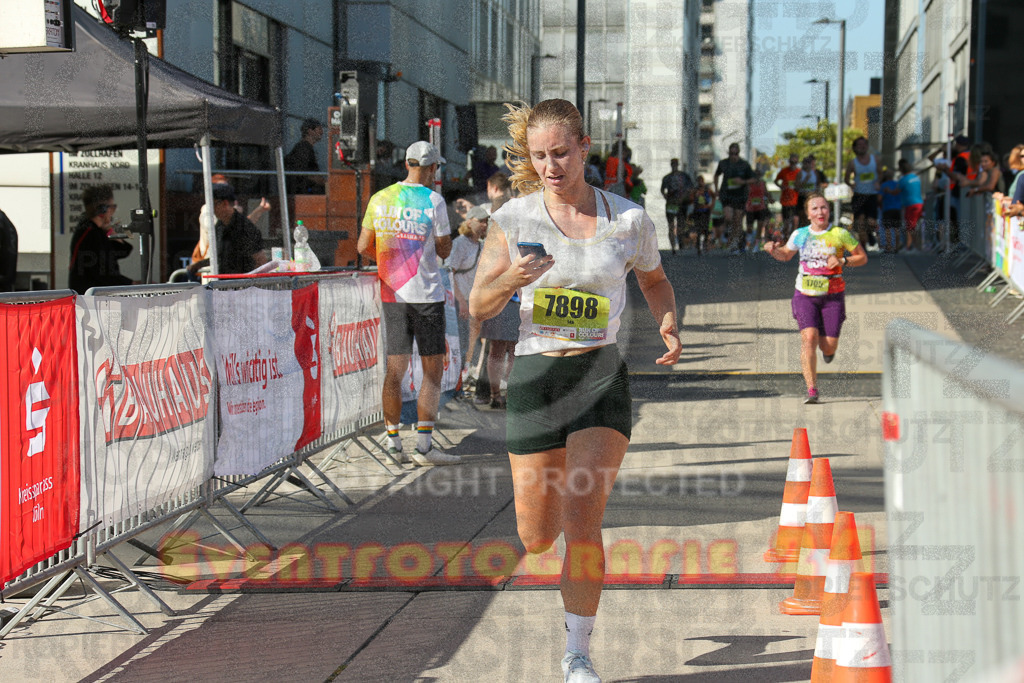 240921_1528_EX1_5700 | Sportfotografie im Rhein-Sieg Kreis, Köln, Bonn, NRW, Rheinland Pfalz, Hessen, etc. Unser Tätigkeitsfeld umfasst den Laufsport vom Volkslauf über den Marathon, Duathlon, Triathon bis zum Ultralauf wie Kölnpfad Ultra oder Schindertrail.