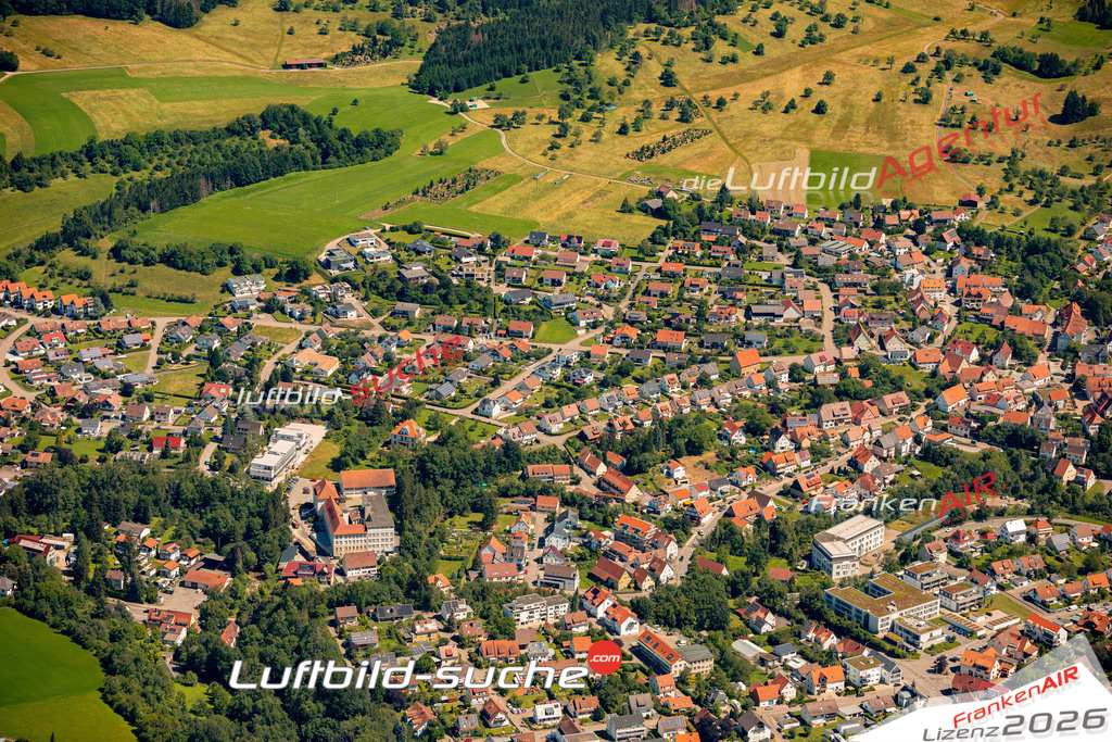 Das Luftbild zeigt : Frommern Balingen - Die Luftaufnahme wurde 2024 vom UL-Flugzeug aus erstellt ( keine Drohne ) - Hochauflösende Luftaufnahme - Für grossformatige Ausdrucke geeignet. Die Geschenkidee !Mit Lizenz und Bildrechte bestellbar