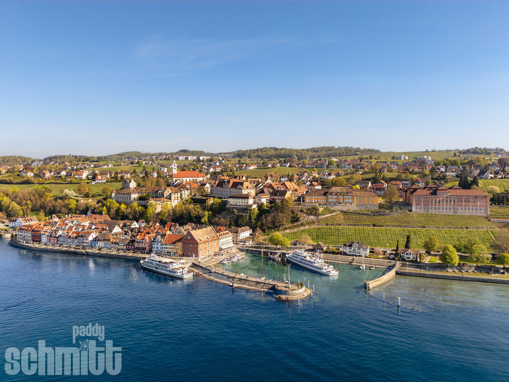 PS-Meersburg-2026-01 | Entdecke die größte Bildgalerie der Region mit Fotografien aus dem Allgäu, der Bodenseeregion, Oberschwaben, dem Donautal und der Schwäbischen Alb. Landschaften, Luftaufnahmen und Reisefotografie als Wandbild und Fotokunst. - Realisiert mit Pictrs.com