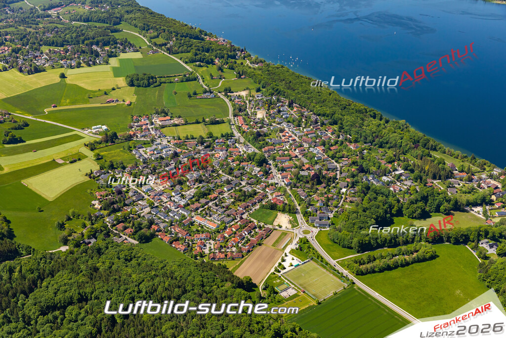 Aktuelles Luftbild von  Berg - Die Luftaufnahme wurde 2021 mittels UL-Flugzeug erstellt ( keine Drohne ) - hochauflösende Kamera-Systeme von  Canon -Beste Qualität - Für grossformatige Ausdrucke geeignet. Die Geschenkidee !