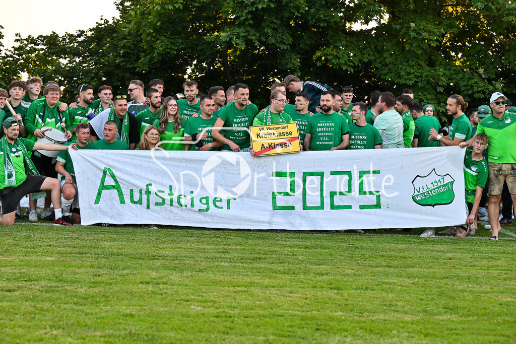 FC Emersacker - VfL Westendorf | Professionelle Sportfotos aus den Bereichen Fußball, Eishockey, Handball und vieles mehr. Ob Sieg oder Niederlage