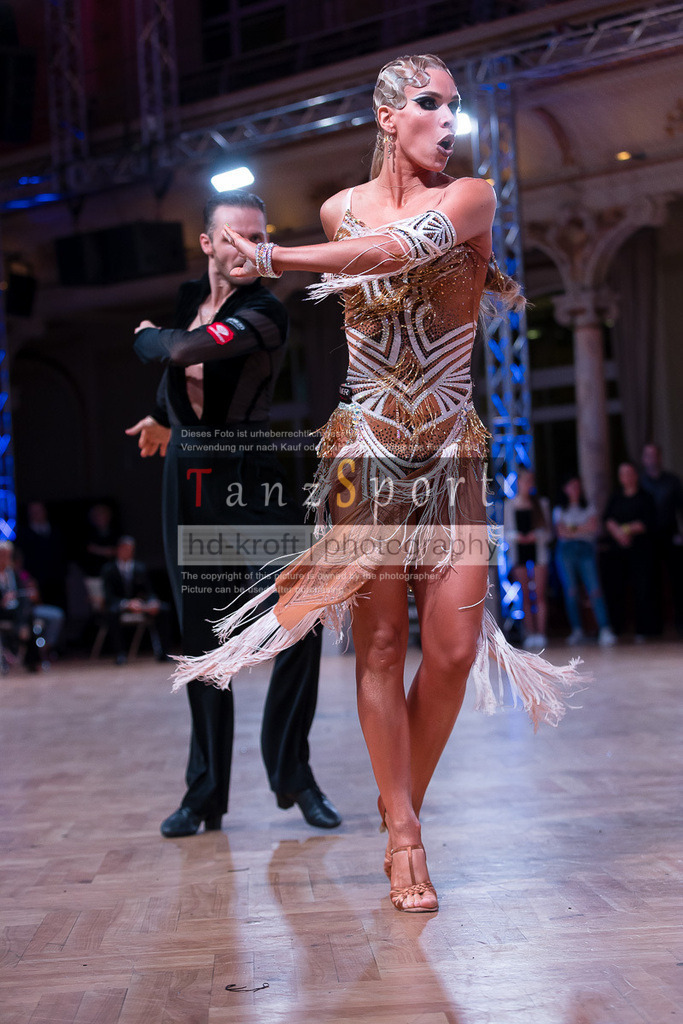 20240706_WDSF_WO_Latin_2404 | Tanzsportbilder, Standardtanz, Lateintanz, WDSF, DTV, LTVB, dancecomp, goc, hessen tanzt, blaues band der spree, walzer, tango, wiener walzer, slowfox, quickstepp, samba, rumba, cha-cha-cha, paso doble. jive, hd-kroft photography, turniertanzsport