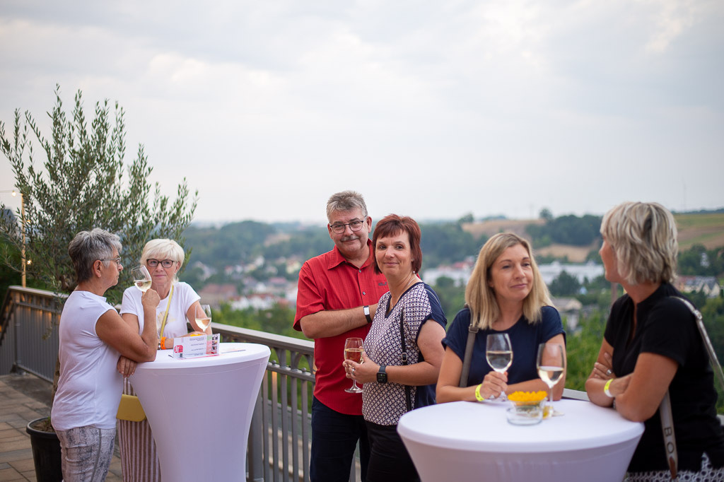 Claudia Michelsen zur Lesung im Forte Belvedere Leisnig | Zur Marlene-Dietrich-Lesung mit Schauspielerin Claudia Michelsen im Forte Belvedere Leisnig zum Festival Hallo Leisnig 2022. - Realisiert mit Pictrs.com