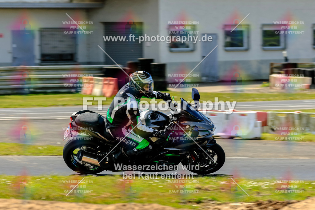 _OTO2128 | Hier findet Ihr Bilder von Touristenfahrten auf der Nürburgring Nordschleife oder von anderen Veranstaltungen die ich besucht habe. Viel Spass beim Durch Schauen 