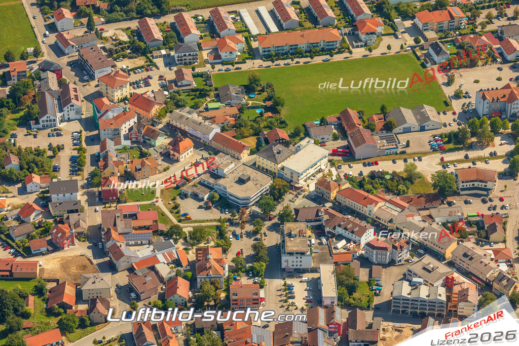Luftaufnahme von Pocking - Die Luftaufnahme wurde 2025 vom UL-Flugzeug heraus erstellt ( keine Drohne ) - Hochauflösende Luftaufnahme - für professionelle Ausdrucke geeignet. Die Geschenkidee !Mit Lizenz und Bildrechte bestellbar