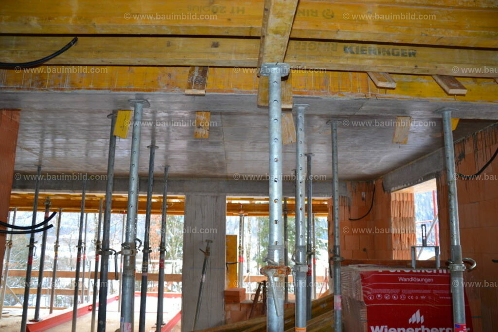 bib-lg04-sonstige-betonarbeiten-0748 | Nach LV-Leistungsgruppen sortierte Detailfotos über den Bau eines Hauses. Alle Hausbau-Bilder direkt vom Urheber und Autor der Website Haus-Selber-Bauen.com
