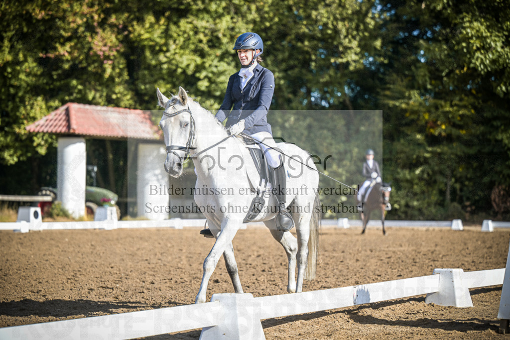 DOS_0744 | Entdecke hochwertige Reitturnierfotos von Foto Oger. Professionell, emotional und authentisch – jetzt Lieblingsmomente im Shop bestellen.Deutschlandweite Turnierfotografie. - Realisiert mit Pictrs.com