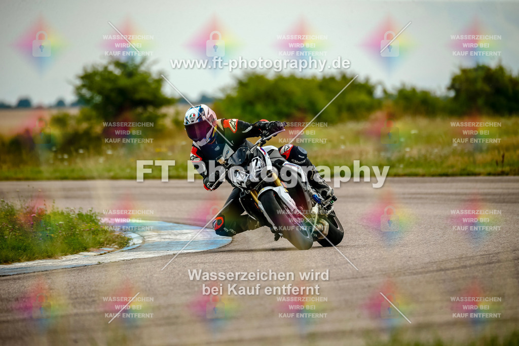 Chambley Juli-2202 | Hier findet Ihr Bilder von Touristenfahrten auf der Nürburgring Nordschleife oder von anderen Veranstaltungen die ich besucht habe. Viel Spass beim Durch Schauen 