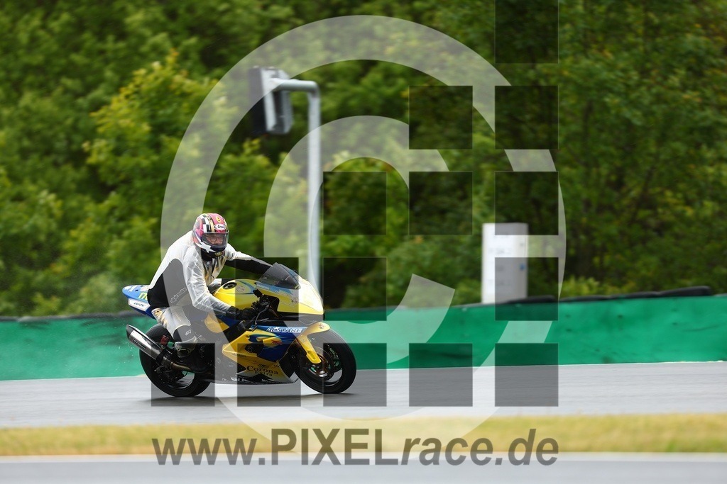 0172-20260515_00286 | Schöne Erinnerungen an spannende Momente - das festzuhalten ist unser Job. PIXELrace.de ist seit 2003 auf den Rennstrecken Europas unterwegs um die Action draußen beim Fahren und die wunderbare Stimmung imm Fahrerlager für euch einzufangen.