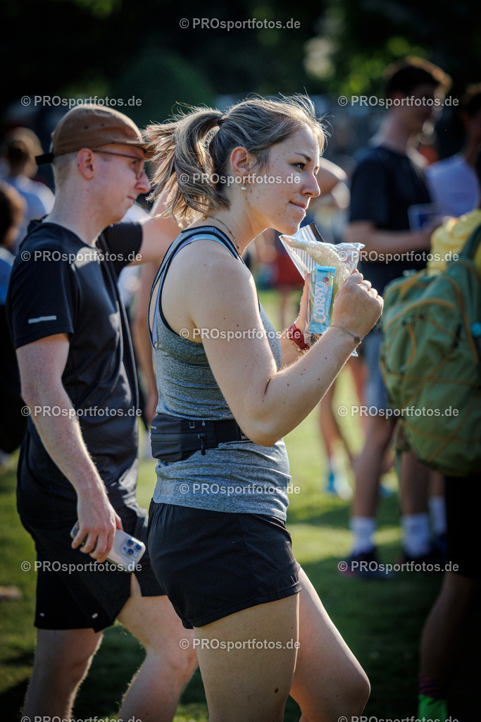 Sparda-Bank Nachtlauf Bonn; Bonn, 18.06.2025 | Impressionen vom Sparda-Bank Nachtlauf Bonn am 18.06.2025 in Bonn (Nordrhein-Westfalen). 