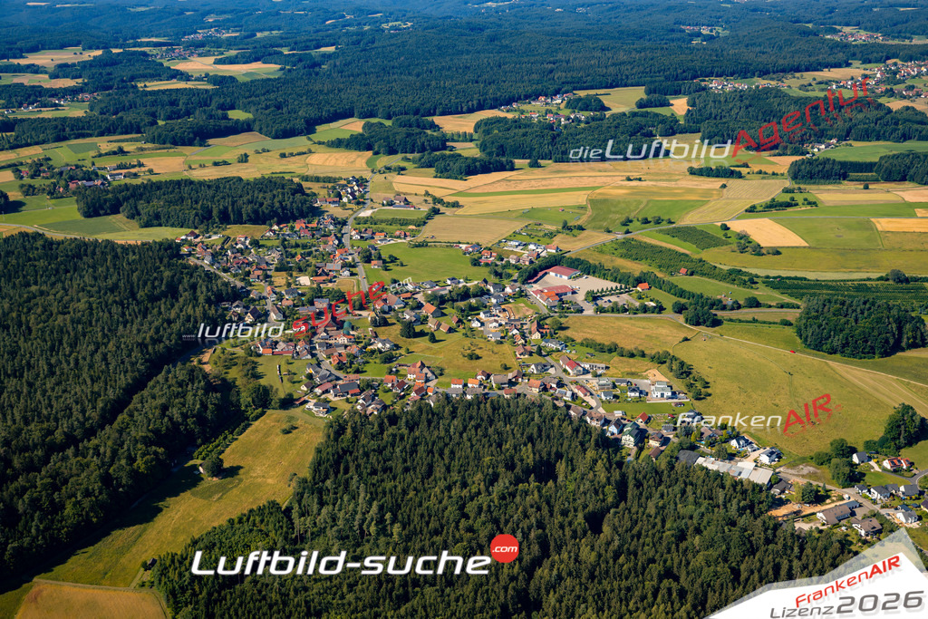 Das Luftbild zeigt : Geschwand Obertrubach - Die Luftaufnahme wurde 2024 vom UL-Flugzeug aus erstellt ( keine Drohne ) - Hochauflösende Luftaufnahme - Für grossformatige Ausdrucke geeignet. Die Geschenkidee !Mit Lizenz und Bildrechte bestellbar