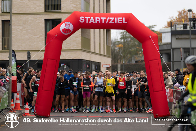 Süderelbe Halbmarathon 2025 I 09.11.2025 I Fotograf_DerSportfotograf.I 00295 | Der Sportfotograf. - Realisiert mit Pictrs.com