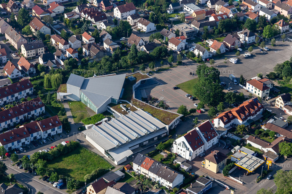 Luftbild: Veranstaltungs- und Musik- Konzert-Gelände des Palatinum Veranstaltungszentrum in Mutterstadt im Bundesland Rheinland-Pfalz in Deutschland. Foto: IMG_114208.jpg vom 26.05.2019 durch Werner Riehm/FLY-FOTO.de