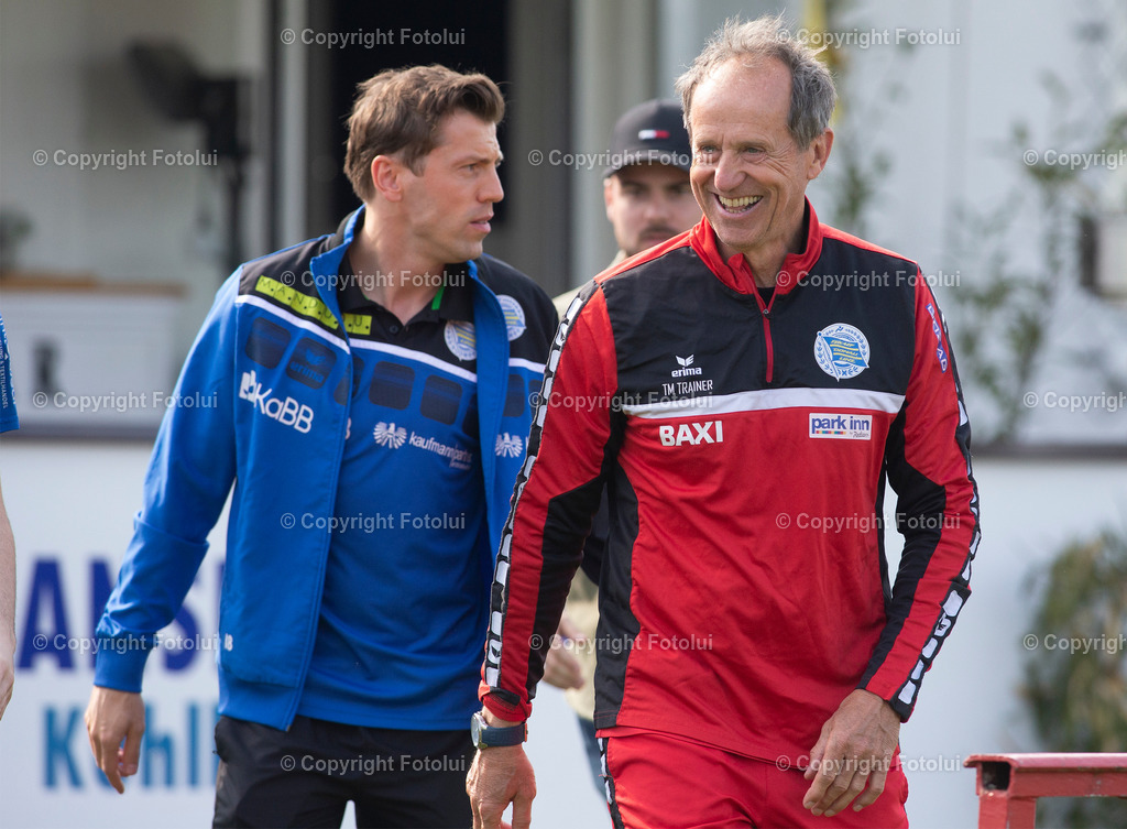A_LUI_30042022_04 | SPORT,FUSSBALL,LT1 OOE LIGA ASKOE OEDT-DONAU LINZ 30.04..2022 IM BILD:  ROMAN HINTERSTEINER UND KLAUS LINDENBERGER (BEIDE DONAU)FOTO:FOTOLUI