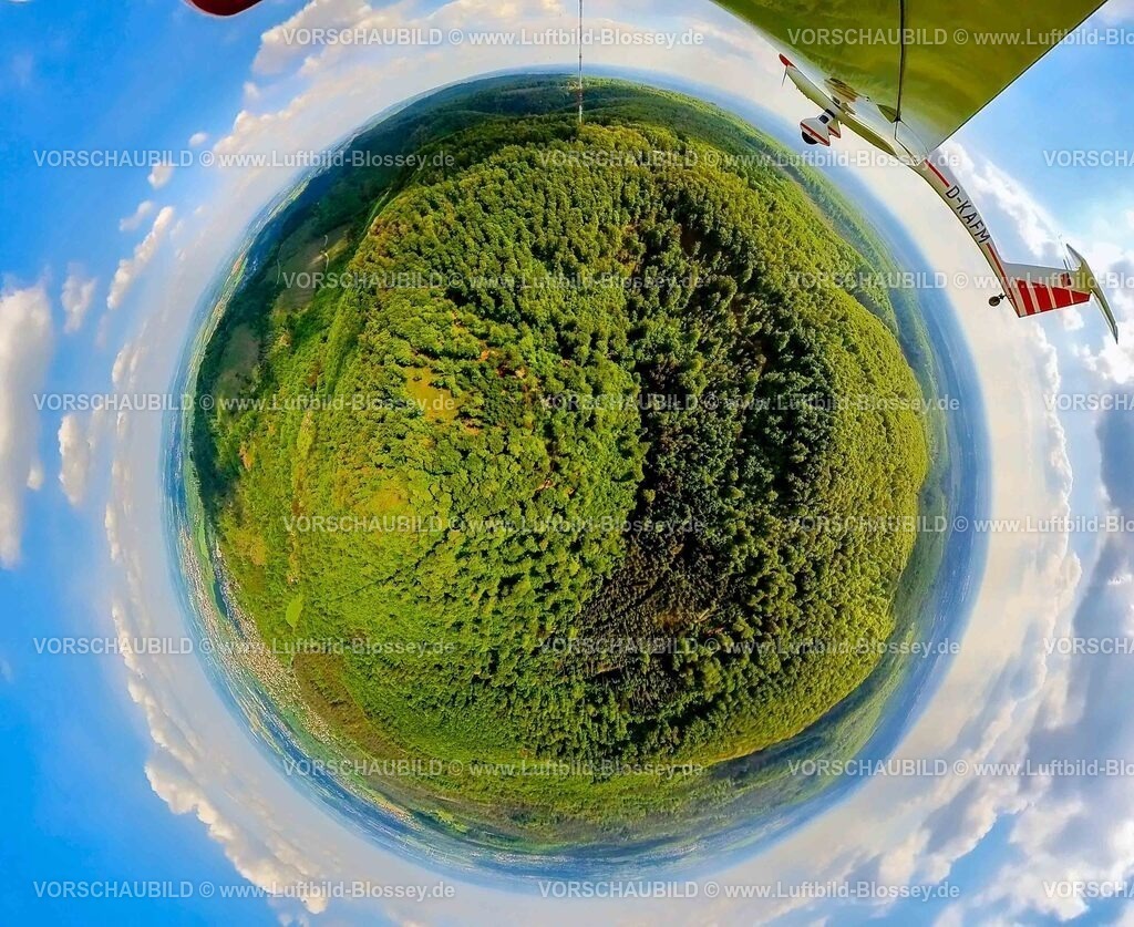 Detmold24059069Hermannsdenkmal | Luftbild, Waldgebiet und Funkmast WDR-Sender Teutoburger Wald, Erdkugel, Fisheye Aufnahme, Fischaugen Aufnahme, 360 Grad Aufnahme, tiny world, little planet, fisheye Bild, Hiddesen, Detmold, Ostwestfalen, Nordrhein-Westfalen, Deutschland