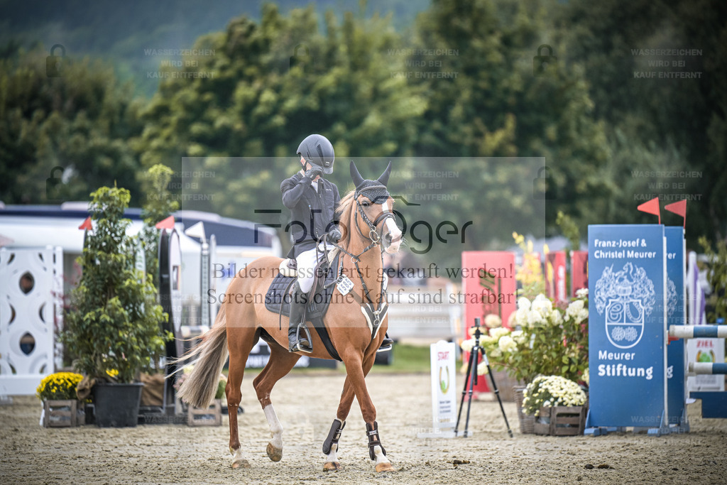 DOS_2154 | Entdecke hochwertige Reitturnierfotos von Foto Oger. Professionell, emotional und authentisch – jetzt Lieblingsmomente im Shop bestellen. - Realisiert mit Pictrs.com