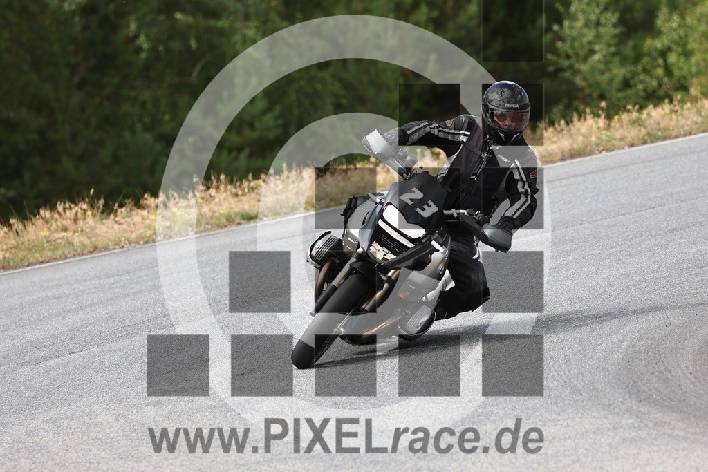 0023-20260721_11277 | Schöne Erinnerungen an spannende Momente - das festzuhalten ist unser Job. PIXELrace.de ist seit 2003 auf den Rennstrecken Europas unterwegs um die Action draußen beim Fahren und die wunderbare Stimmung imm Fahrerlager für euch einzufangen.