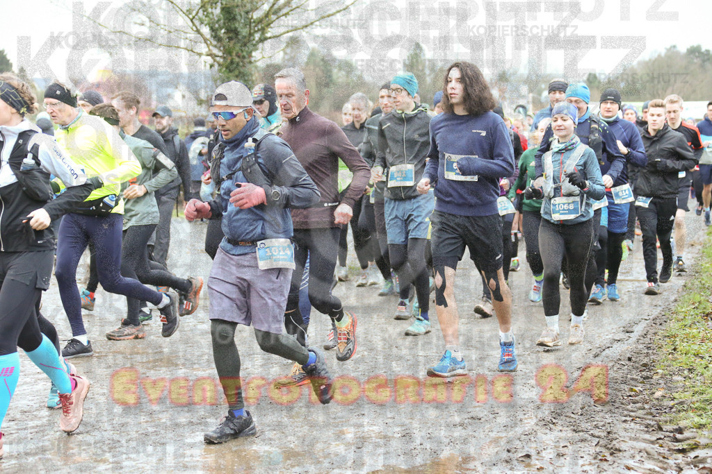 241208_0927_EX1_3764 | Sportfotografie im Rhein-Sieg Kreis, Köln, Bonn, NRW, Rheinland Pfalz, Hessen, etc. Unser Tätigkeitsfeld umfasst den Laufsport vom Volkslauf über den Marathon, Duathlon, Triathon bis zum Ultralauf wie Kölnpfad Ultra oder Schindertrail.