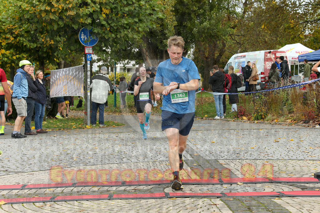 241020_1101_EX1_0732 | Sportfotografie im Rhein-Sieg Kreis, Köln, Bonn, NRW, Rheinland Pfalz, Hessen, etc. Unser Tätigkeitsfeld umfasst den Laufsport vom Volkslauf über den Marathon, Duathlon, Triathon bis zum Ultralauf wie Kölnpfad Ultra oder Schindertrail.