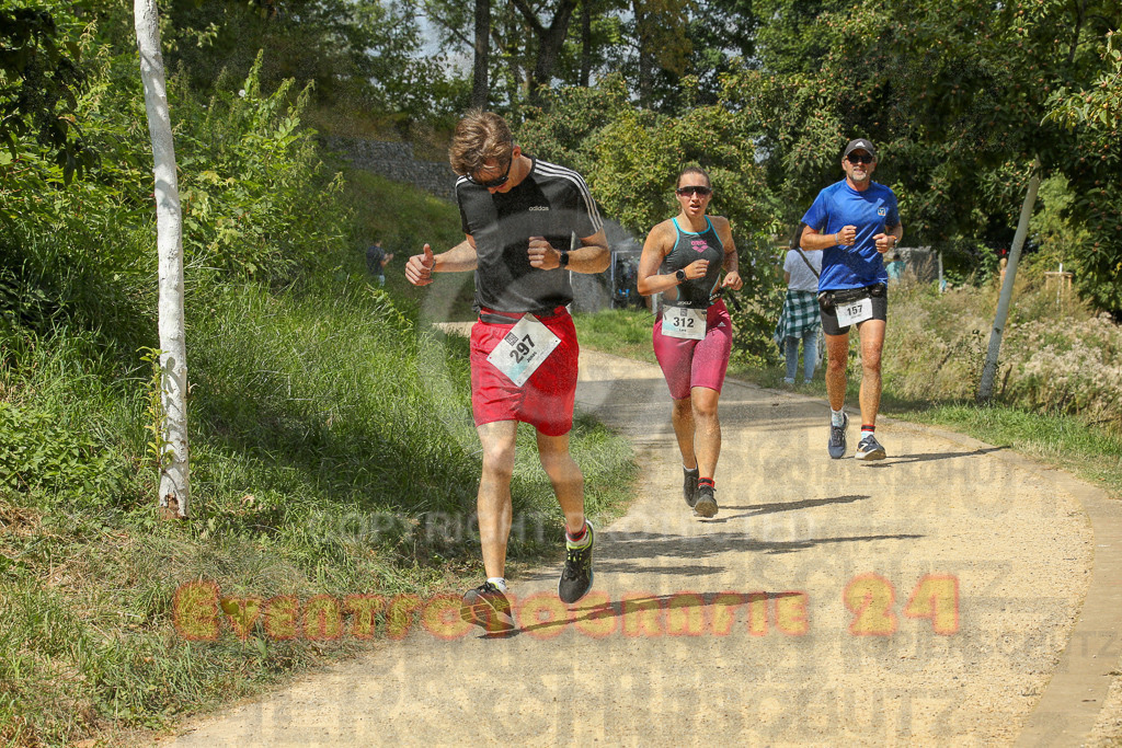 250824_1334_EX1_2864 | Sportfotografie im Rhein-Sieg Kreis, Köln, Bonn, NRW, Rheinland Pfalz, Hessen, etc. Unser Tätigkeitsfeld umfasst den Laufsport vom Volkslauf über den Marathon, Duathlon, Triathon bis zum Ultralauf wie Kölnpfad Ultra oder Schindertrail.