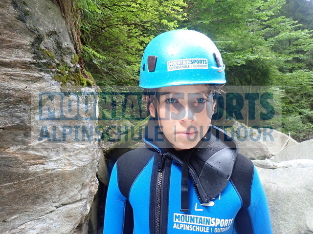 P7180140 | Bestelle die Bilder deines Berg- oder Wasser-Abenteuers mit Mountain Sports bequem von zu Hause aus direkt über unseren Online Fotoshop von pictrs.com. - Realisiert mit Pictrs.com