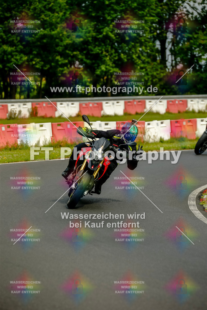 VBK-4452 | Hier findet Ihr Bilder von Touristenfahrten auf der Nürburgring Nordschleife oder von anderen Veranstaltungen die ich besucht habe. Viel Spass beim Durch Schauen 