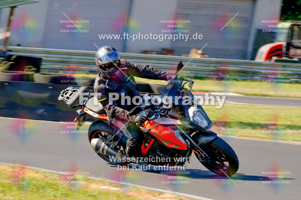 _MOT8936 | Hier findet Ihr Bilder von Touristenfahrten auf der Nürburgring Nordschleife oder von anderen Veranstaltungen die ich besucht habe. Viel Spass beim Durch Schauen 