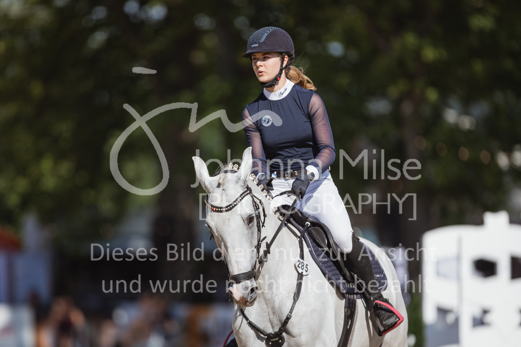 220824_Delbrueck_Stil-M1-252 | Deine schönsten Turniermomente als professionelle Fotos! Entdecke hochwertige Pferdesport-Fotografie im Online-Shop. Jetzt Fotos finden & bestellen!