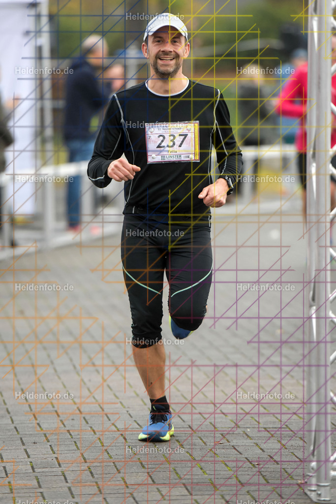 Neusser Erftlauf 2025  | 15km Neusser Erftlauf 2025 Foto: Heldenfoto.de