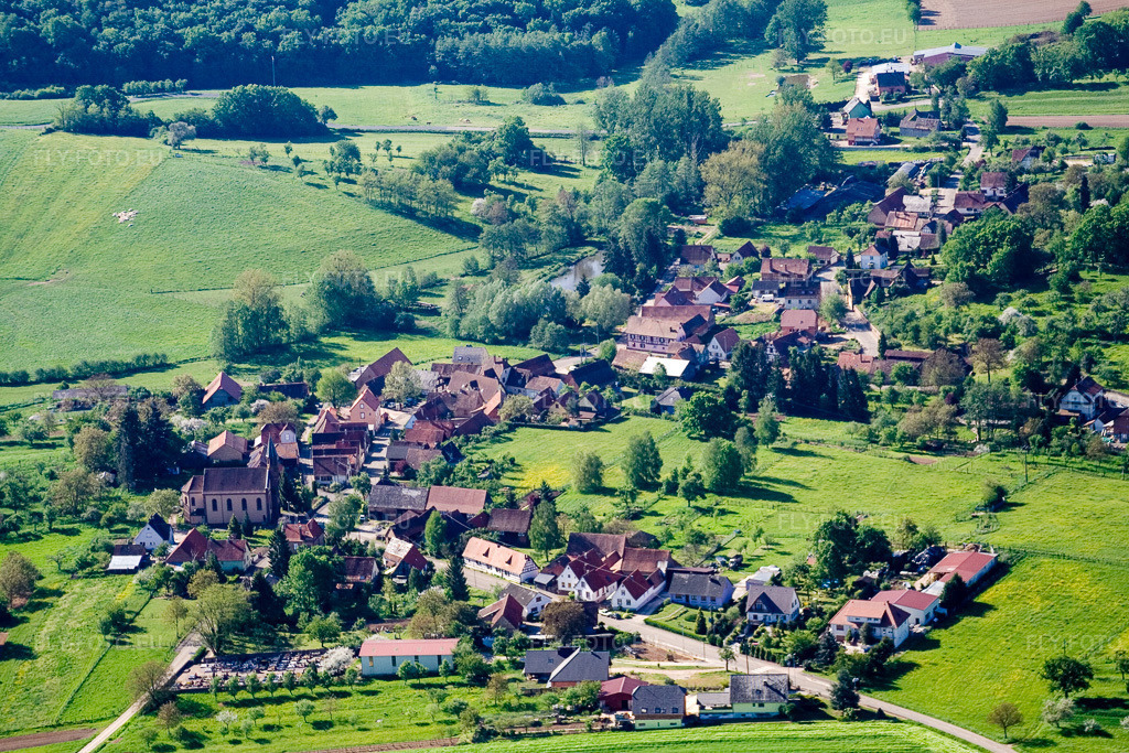 Vue aérienne: Eberbach-près-Wœrth à Gundershoffen dans le département Bas Rhin, France. Photo: IMG_10828.jpg prise le 12/05/2008 par Werner Riehm/FLY-FOTO.eu – Résolution de l'original: 3456 x 2304 px
