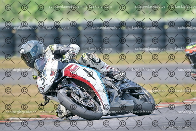 25bt04-1585 | markuskiefer.com - Realisiert mit Pictrs.com