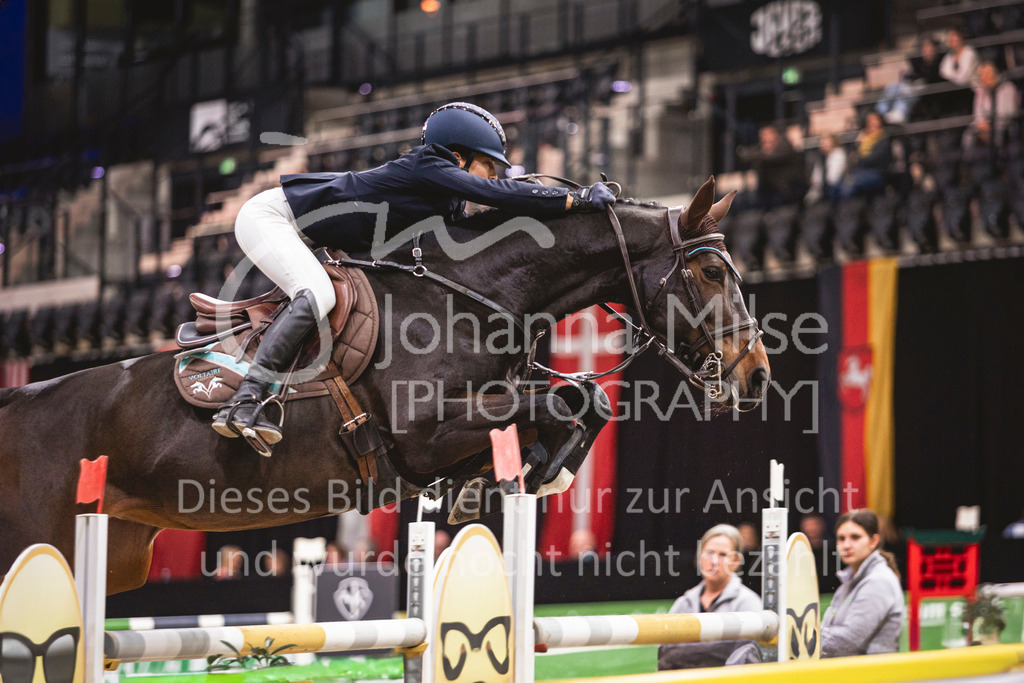 241103_Oldenburg_FinaleYoungster-613 | Deine schönsten Turniermomente als professionelle Fotos! Entdecke hochwertige Pferdesport-Fotografie im Online-Shop. Jetzt Fotos finden & bestellen!
