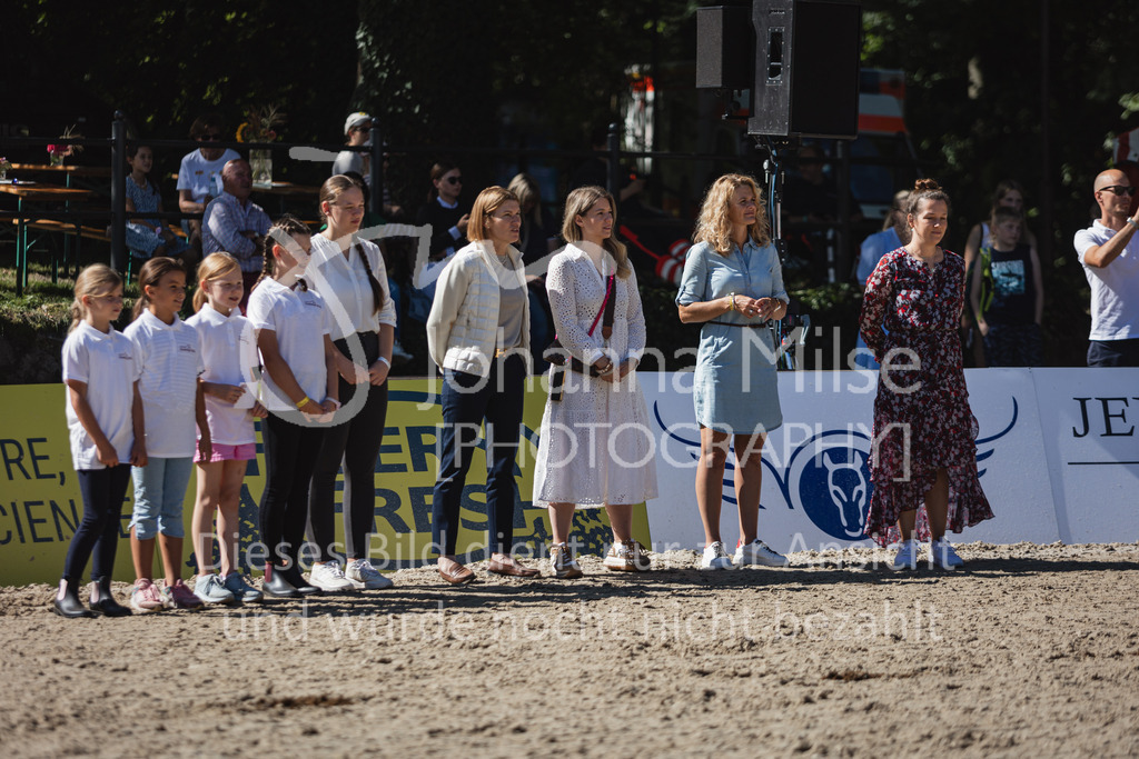 230909_OWLCh_MediumTour-252 | Deine schönsten Turniermomente als professionelle Fotos! Entdecke hochwertige Pferdesport-Fotografie im Online-Shop. Jetzt Fotos finden & bestellen!