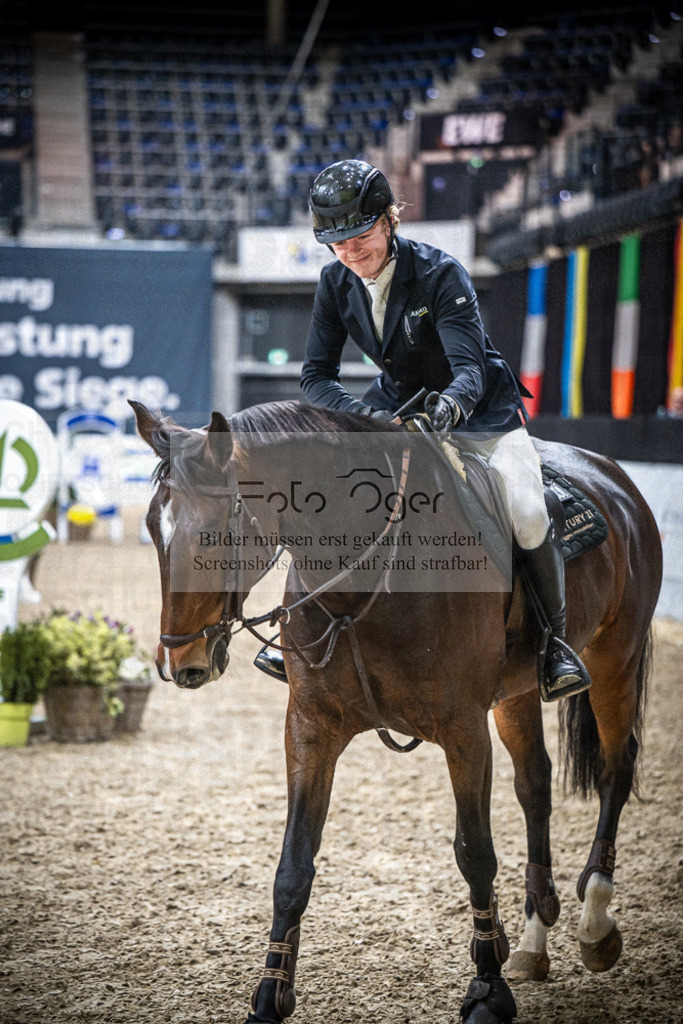 DOS_1642 | Entdecke hochwertige Reitturnierfotos von Foto Oger. Professionell, emotional und authentisch – jetzt Lieblingsmomente im Shop bestellen.Deutschlandweite Turnierfotografie. - Realisiert mit Pictrs.com