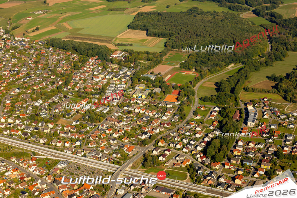 Das Luftbild zeigt :  Breitengüßbach - Die Luftaufnahme wurde 2023 vom UL-Flugzeug aus erstellt ( keine Drohne ) - Hochauflösende Luftaufnahme - Für grossformatige Ausdrucke geeignet. Die Geschenkidee !Mit Lizenz und Bildrechte bestellbar