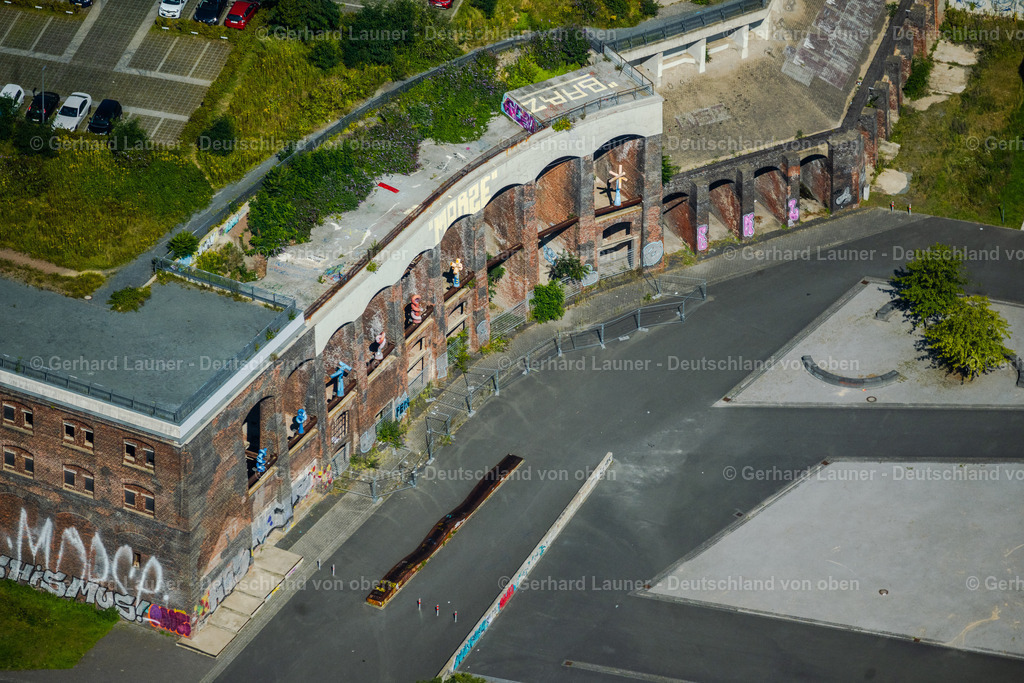 4050476 | Kunstobjekte im Colloseum an der Jahrhunderthalle, Bochum